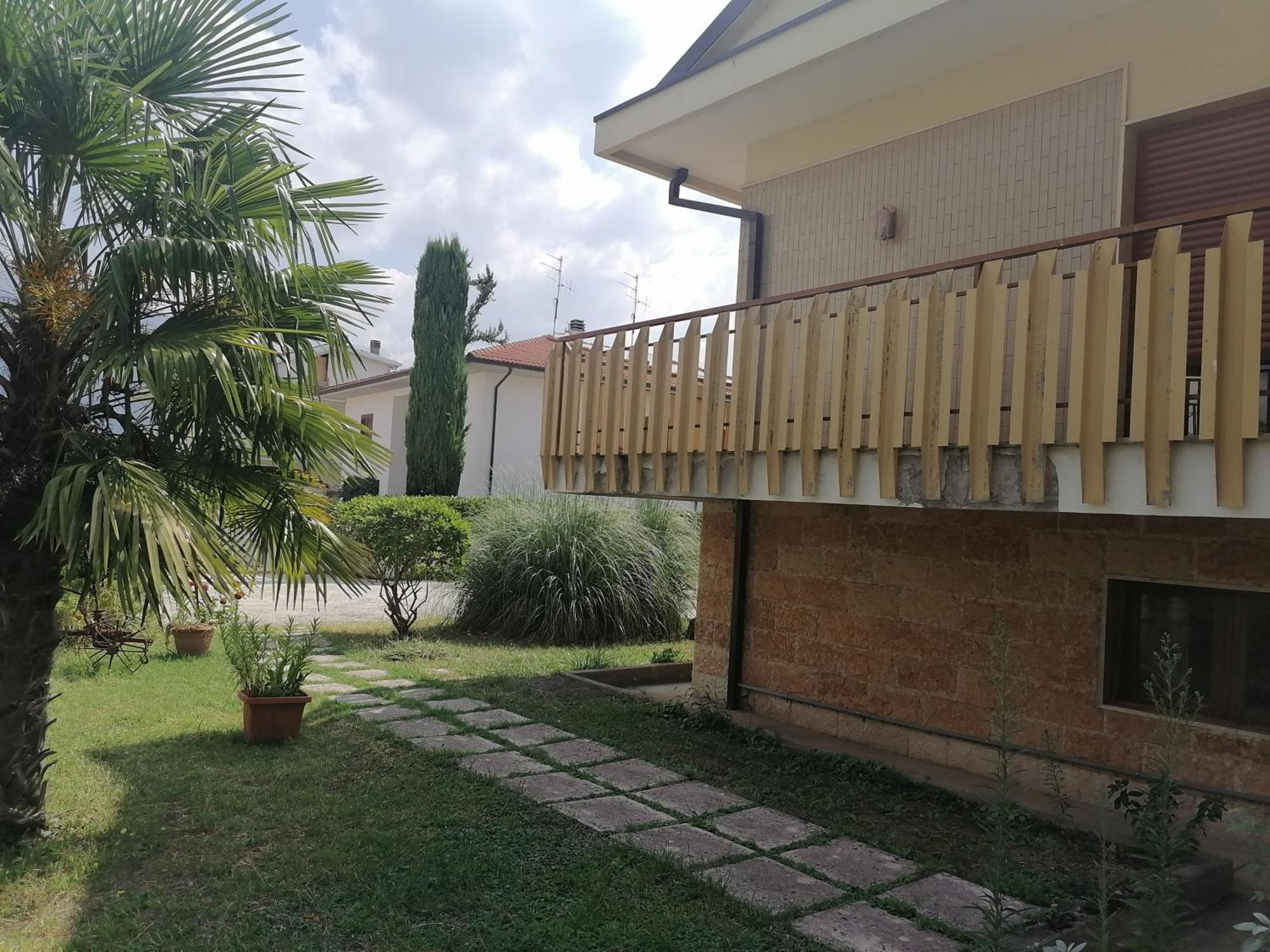 B&B Villaggio Sole Sulmona Bagian luar foto
