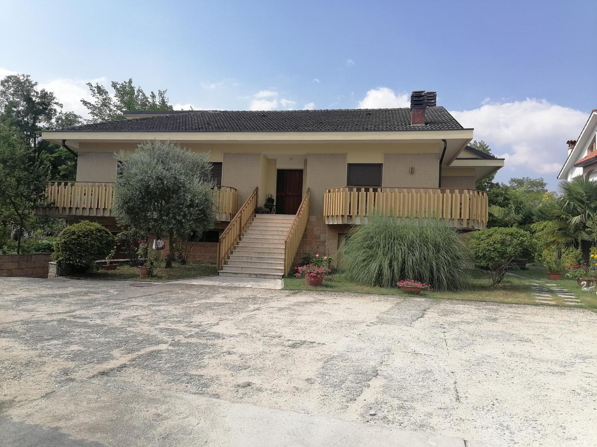 B&B Villaggio Sole Sulmona Bagian luar foto