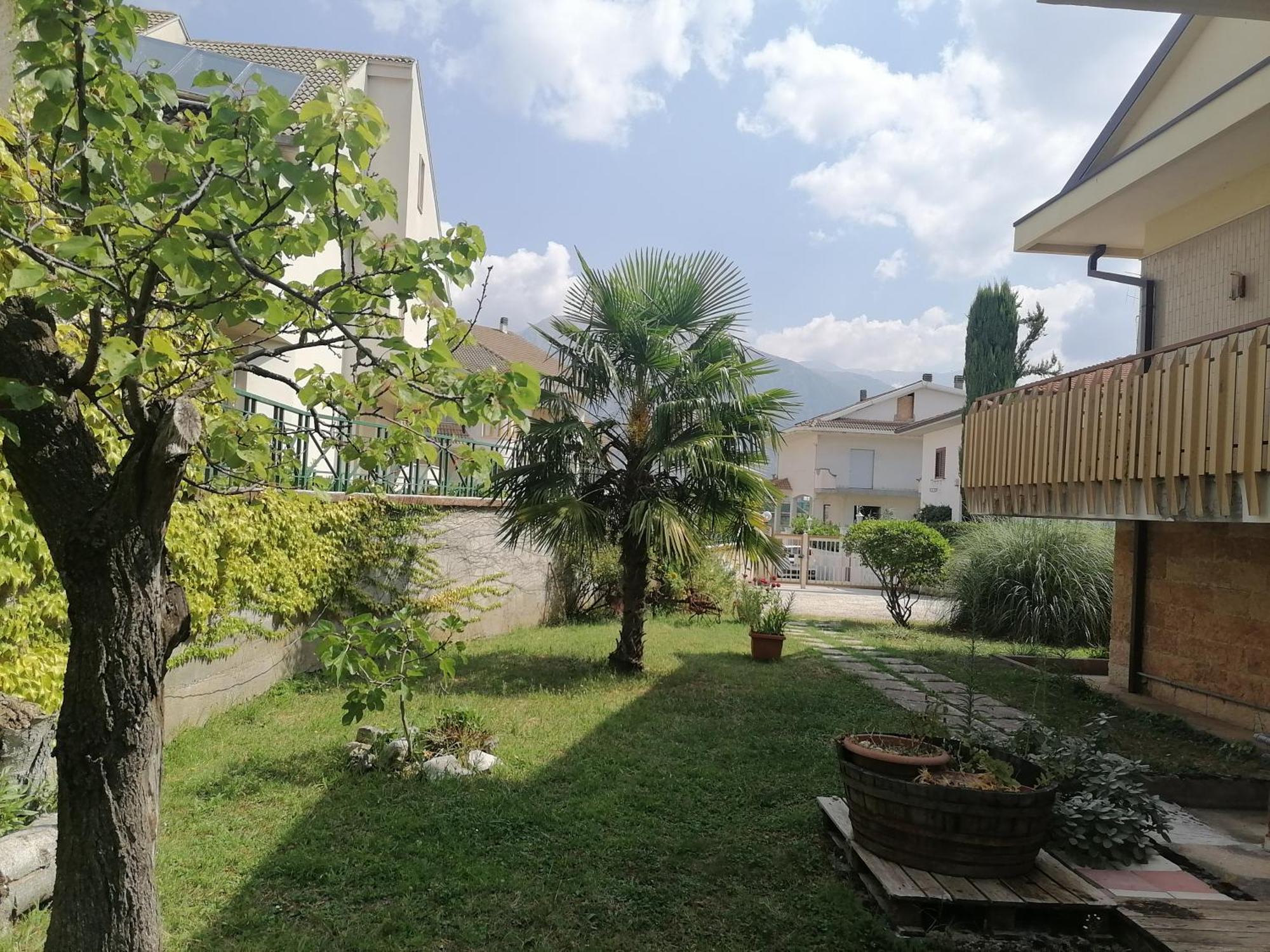 B&B Villaggio Sole Sulmona Bagian luar foto